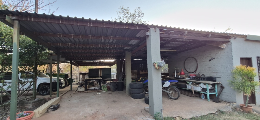 9 Bedroom Property for Sale in Rietfontein AH North West